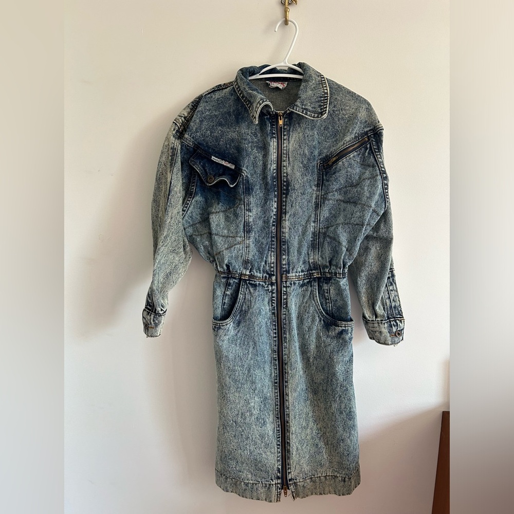Vintage denim coat/dress long sleeve zipper front collared